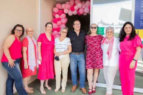 Campanha Outubro ms da sade da mulher valoriza mulheres em tratamento quimioterpico